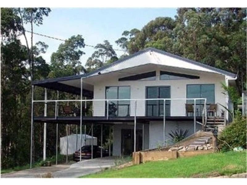 3 Dell Parade, Moruya Heads NSW 2537