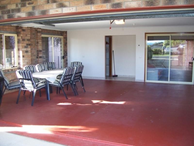 43 Dell Parade, Moruya Heads NSW 2537