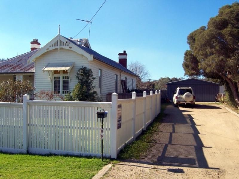 30 MORUYA STREET, Moruya NSW 2537