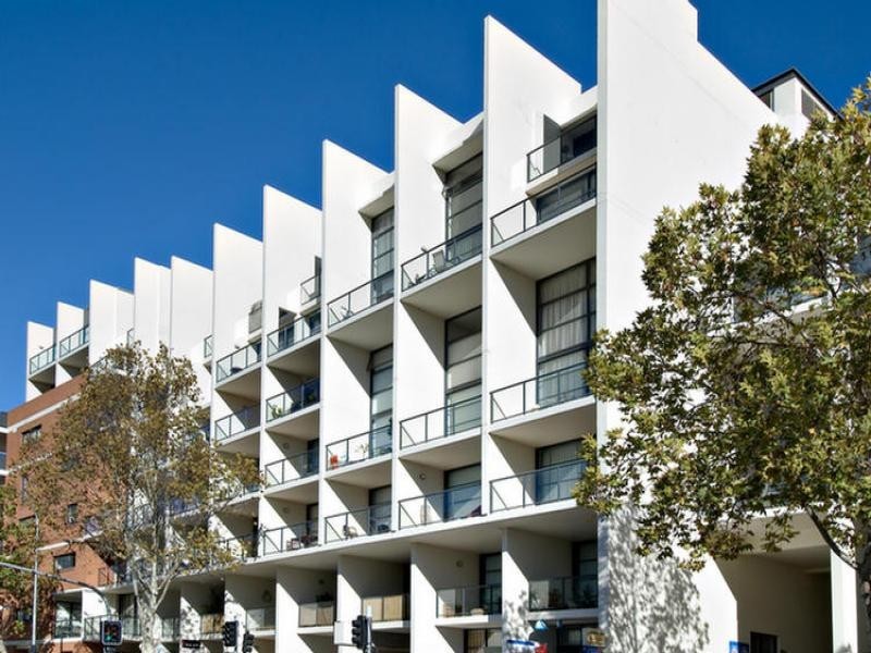 138 Carillion Ave, Newtown NSW 2042