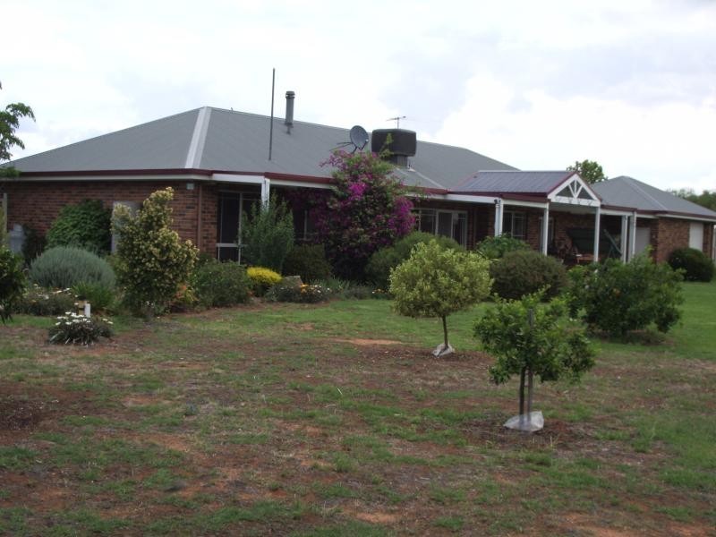 15 SARAH STREET, Gerogery NSW 2642