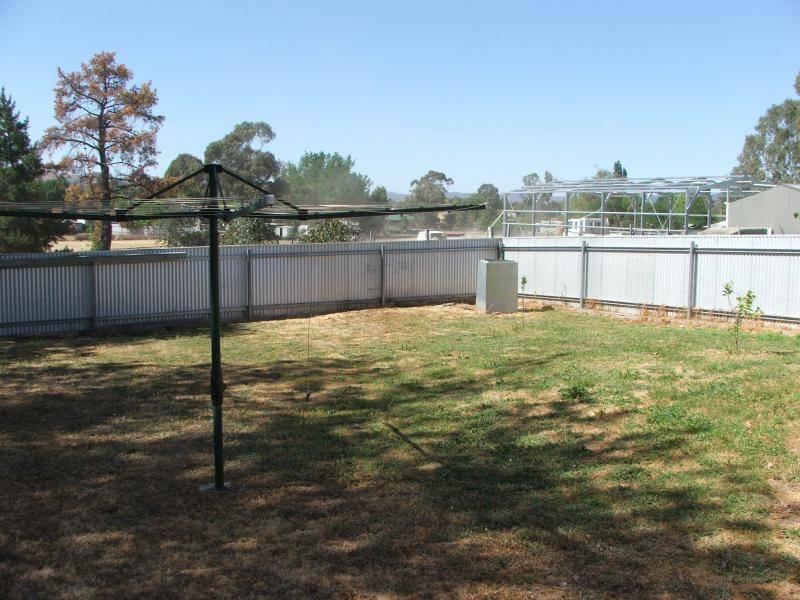 72 ALBERT ROAD, Chiltern VIC 3683
