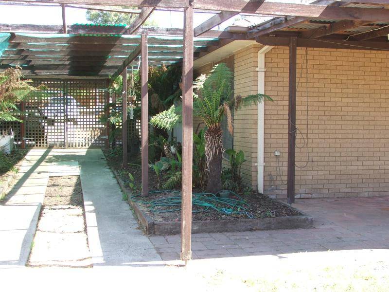 72 ALBERT ROAD, Chiltern VIC 3683