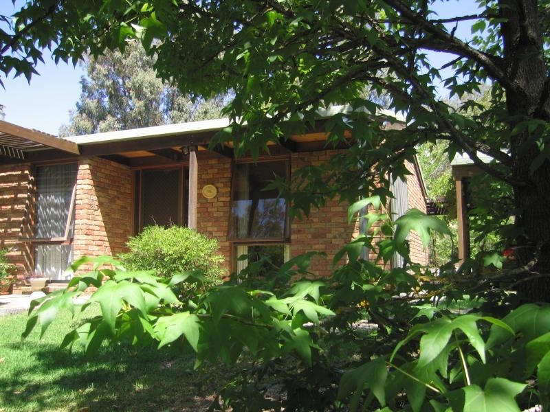 141 Besley Lane, Kergunyah VIC 3691