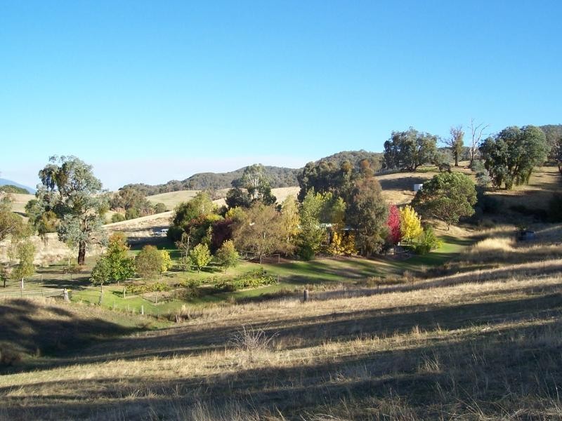 141 Besley Lane, Kergunyah VIC 3691