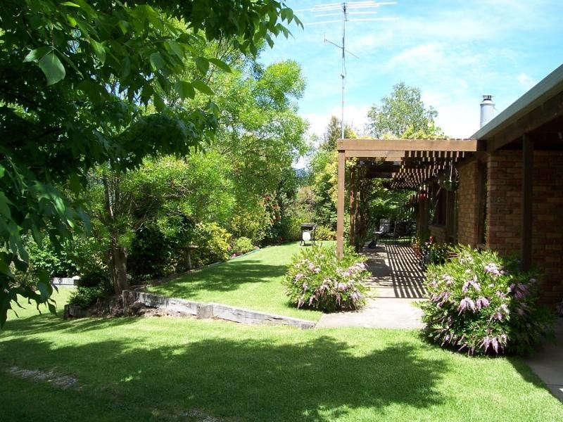 141 Besley Lane, Kergunyah VIC 3691