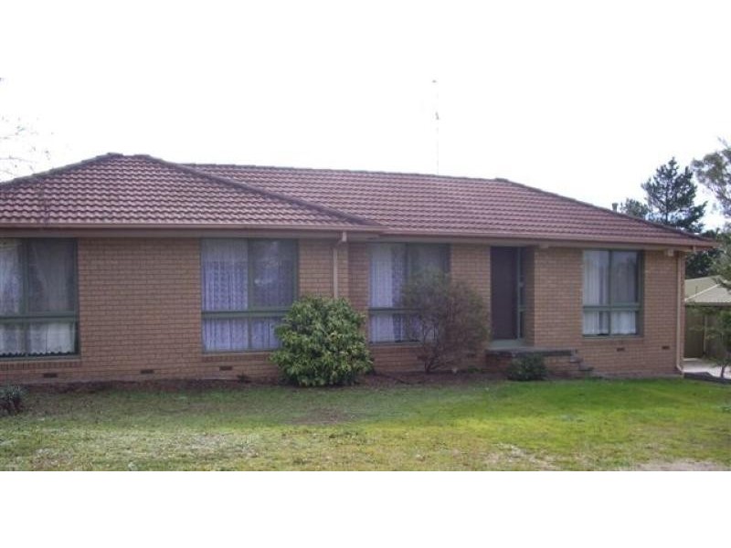 13 LINDISFARNE COURT, Albury NSW 2640