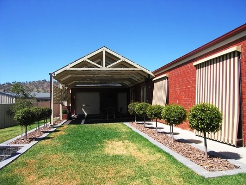 7 Kelle Court, Wodonga VIC 3690