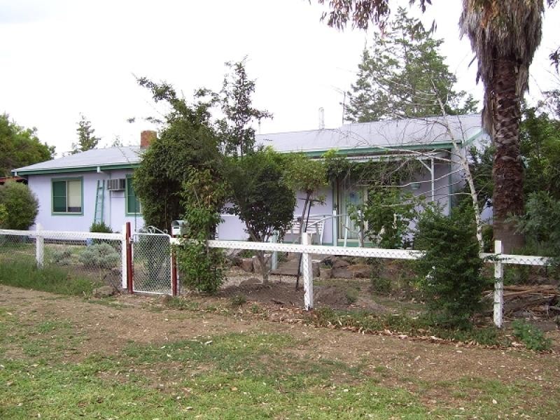 9 QUEEN STREET, Chiltern VIC 3683