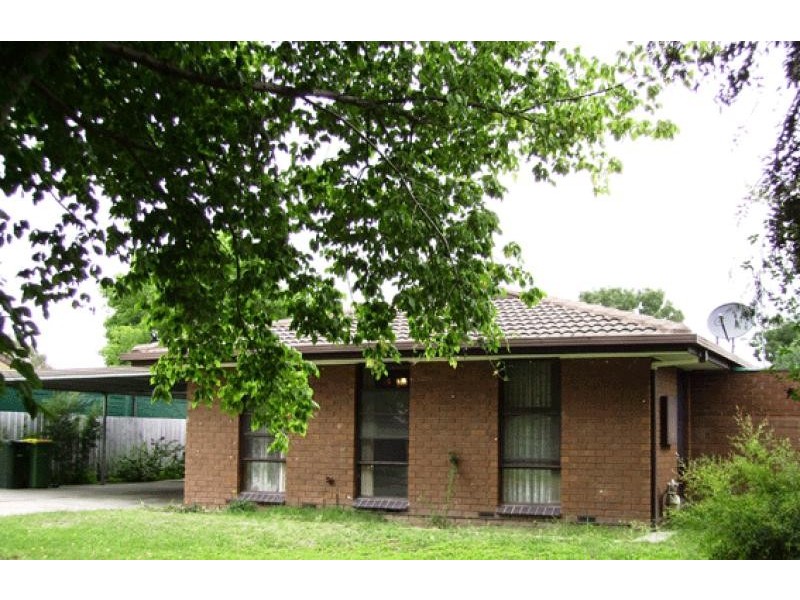 18 SPURR STREET, Holbrook NSW 2644