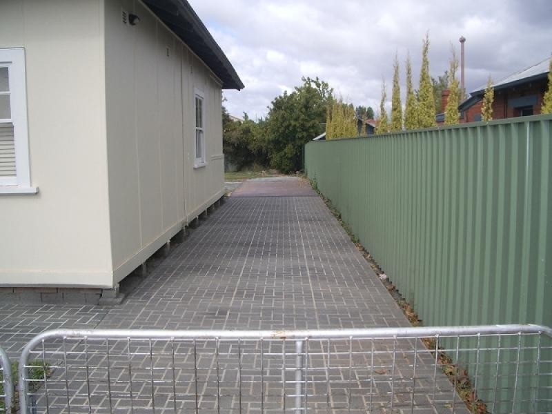 423 HUME STREET, Albury NSW 2640