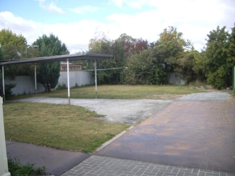 423 HUME STREET, Albury NSW 2640