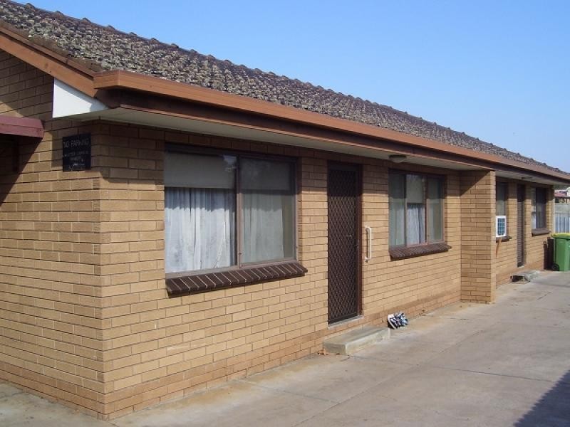 409 OLIVE STREET, Albury NSW 2640