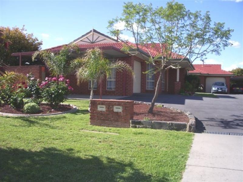 2/10 RACHEL CRT, Albury NSW 2640
