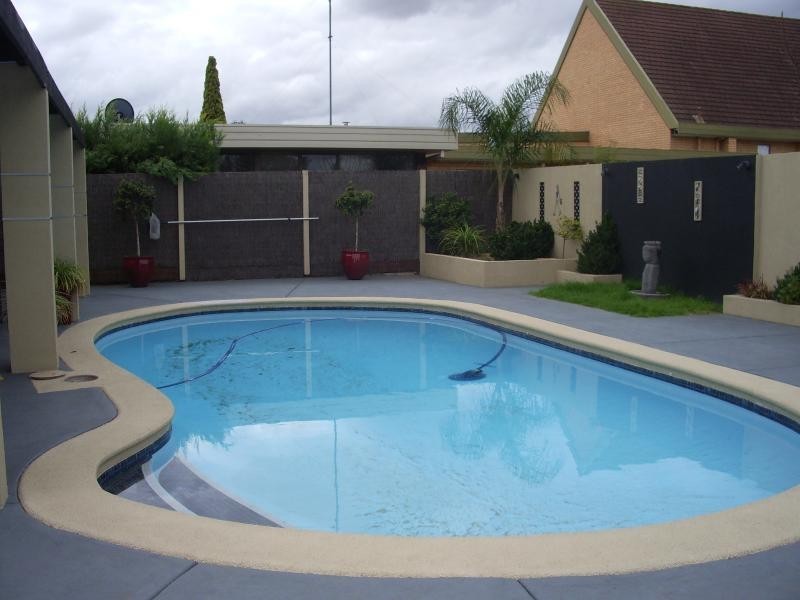 810 ST JAMES CRESCENT, Albury NSW 2640