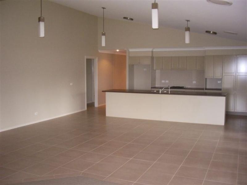 17 REDBOX DRIVE, Thurgoona NSW 2640