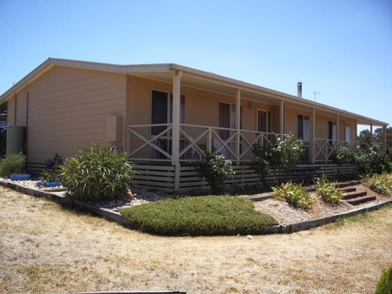 207 PARKINS ROAD, Rutherglen VIC 3685