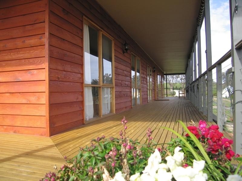 SHERIDAN COURT, Rutherglen VIC 3685