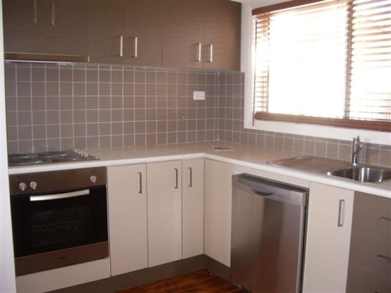 UNIT 1/393 GRIFFITH ROAD, Albury NSW 2640