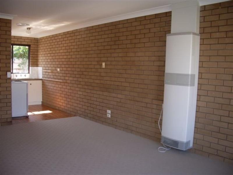 1-4/557 Kemp Street, Lavington, Albury NSW 2640