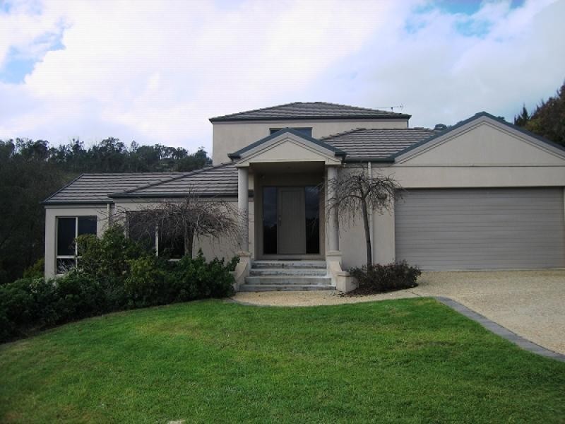 1 Caernarvon Court, Wodonga VIC 3690
