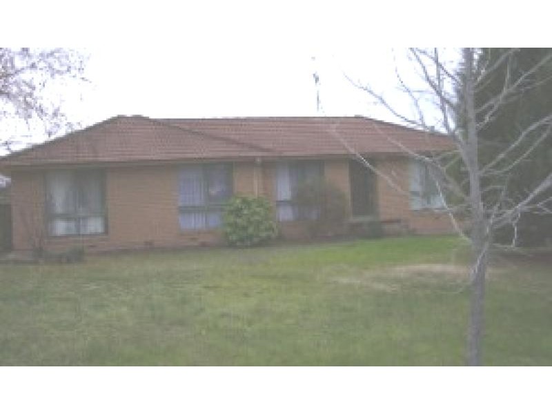 13 Lindisfarne Court, Albury NSW 2640
