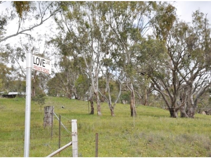 5 Love Lane, Splitters Creek NSW 2640