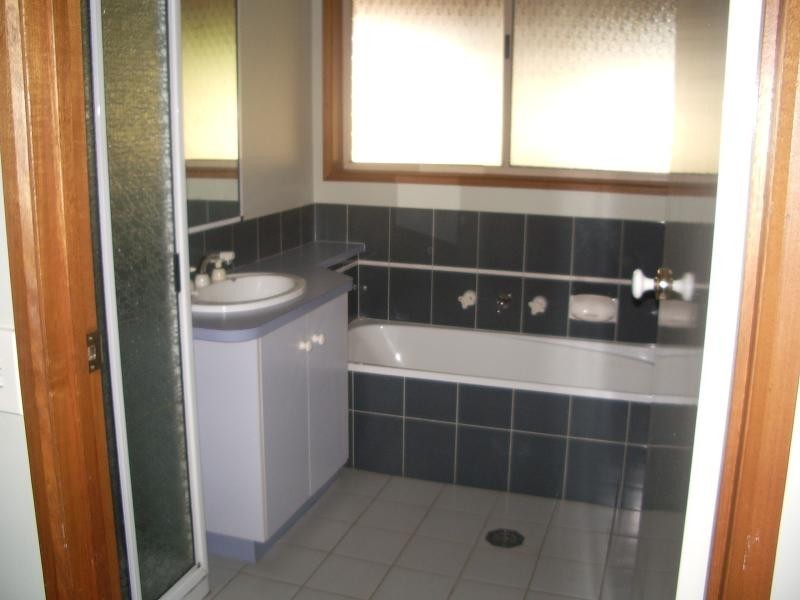 657 Wilkinson Street, Glenroy, Albury NSW 2640