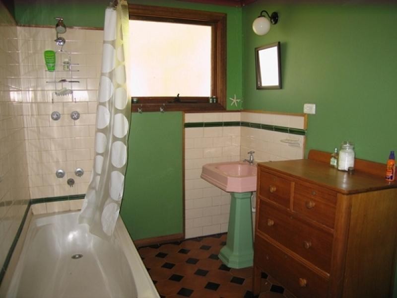 8 Main Street, Chiltern VIC 3683