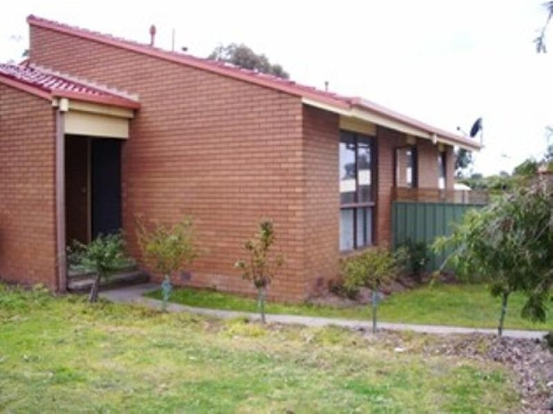 16 Garoogong Road, Albury NSW 2640