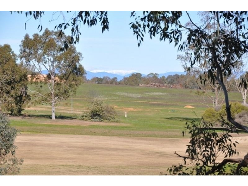 37 Newton Circuit, Thurgoona NSW 2640