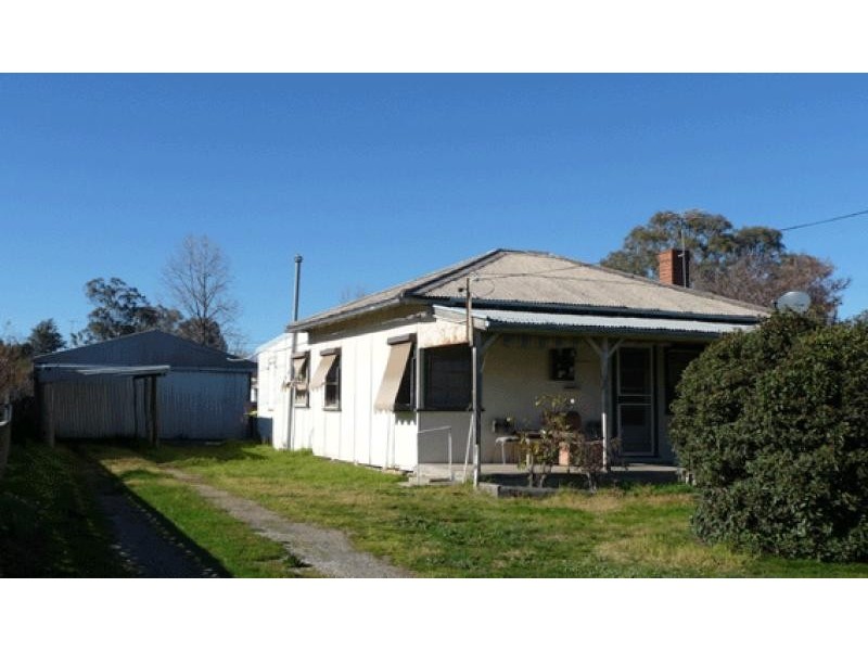 18 FLEET STREET, Holbrook NSW 2644