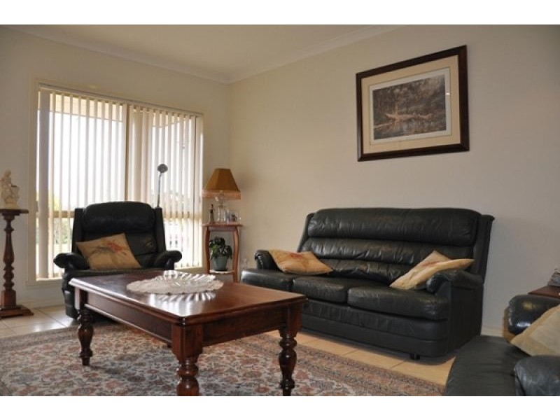 Unit 1, 570 Buchhorn Street, Lavington, Albury NSW 2640