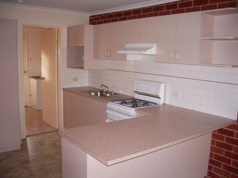 3/3 Amalfi Drive, Lavington, Albury NSW 2640