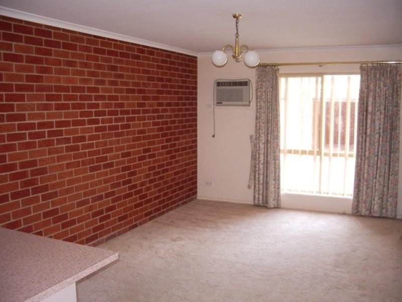 3/3 Amalfi Drive, Lavington, Albury NSW 2640
