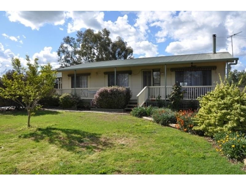 31 Clarke Street, Howlong NSW 2643