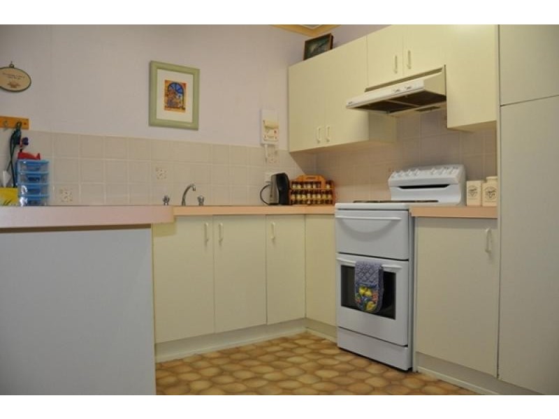 31 Clarke Street, Howlong NSW 2643