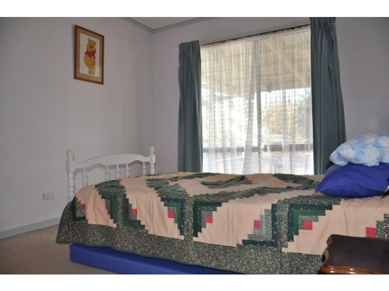 31 Clarke Street, Howlong NSW 2643