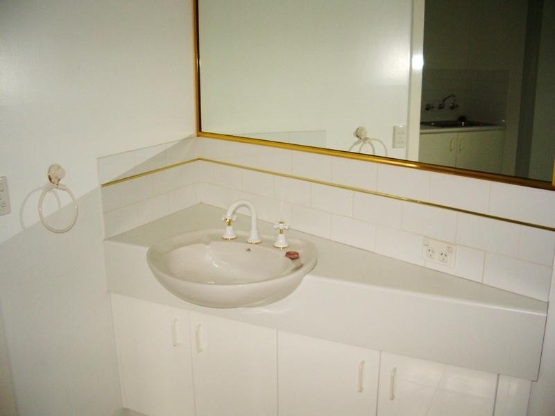 2/742 Riverview Terrace, Albury NSW 2640