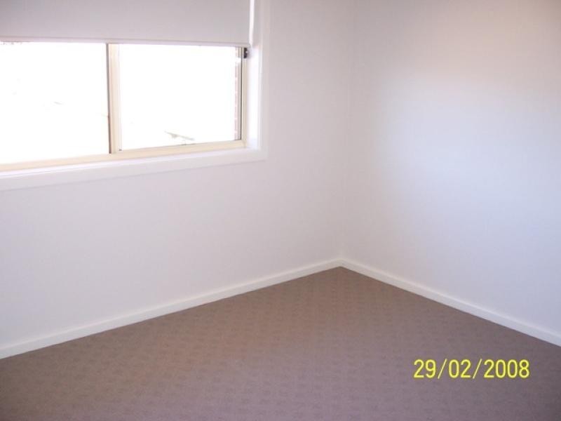 11 Warbler St, Albury NSW 2640