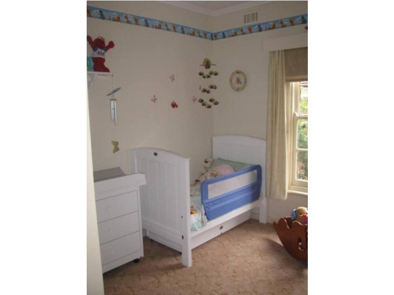 10 Victoria Street, Howlong NSW 2643