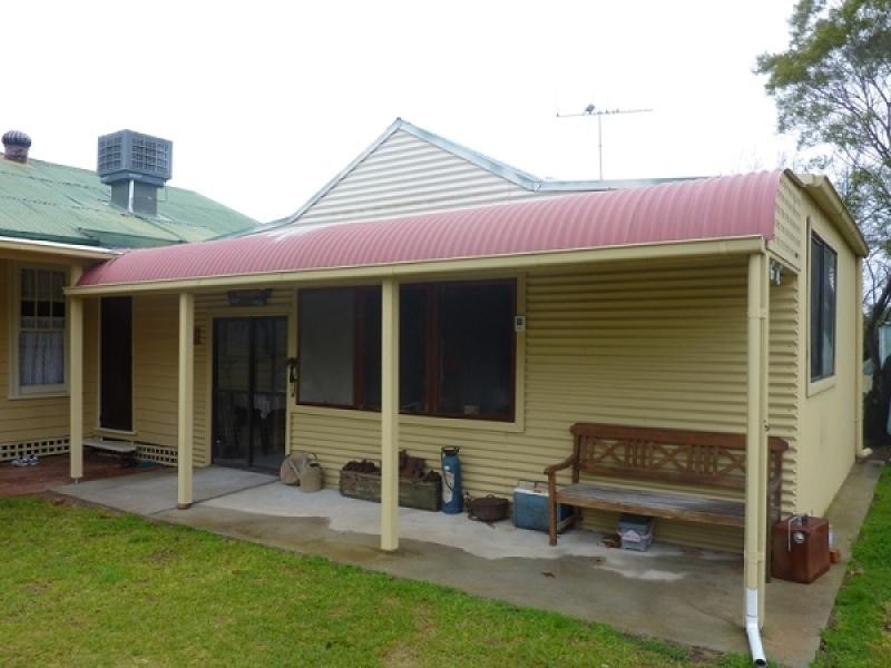 10 Victoria Street, Howlong NSW 2643