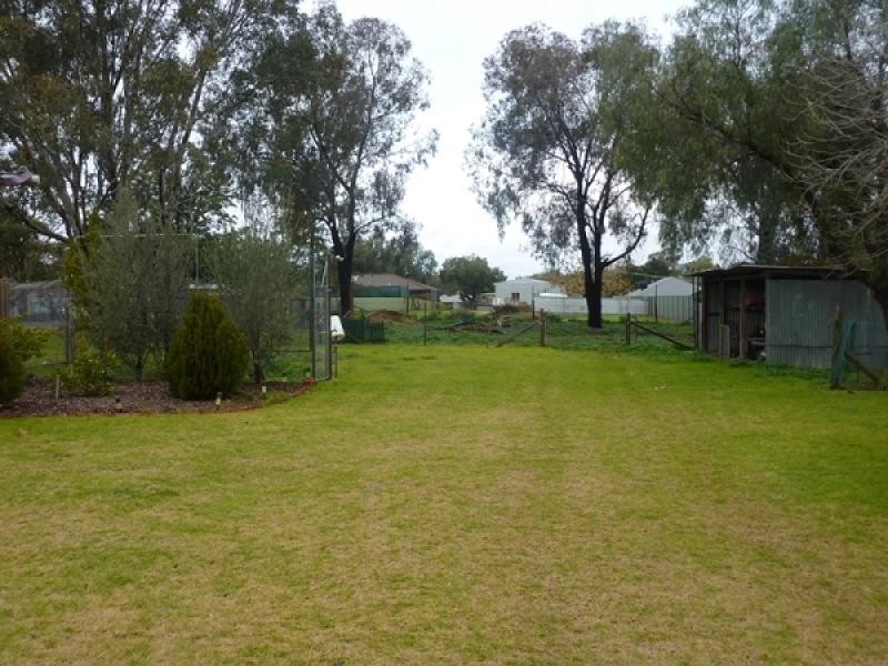 10 Victoria Street, Howlong NSW 2643