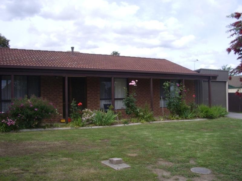 27 St Andrews, Thurgoona, Albury NSW 2640