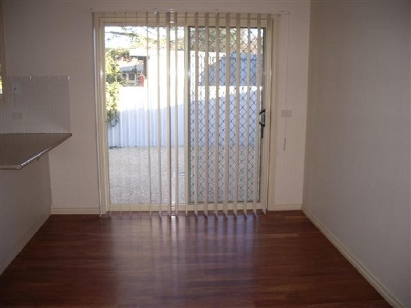 Unit 2 , 383 & 385 Smith Street, Albury NSW 2640