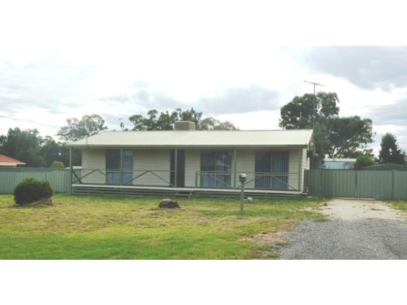 146 Hume Street, Howlong NSW 2643