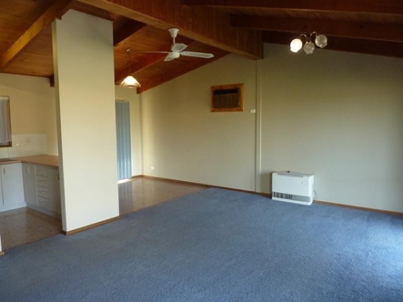 146 Hume Street, Howlong NSW 2643