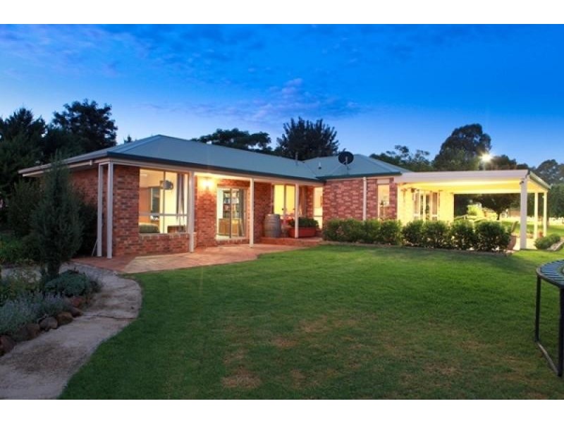10 Klara Court, Gerogery NSW 2642