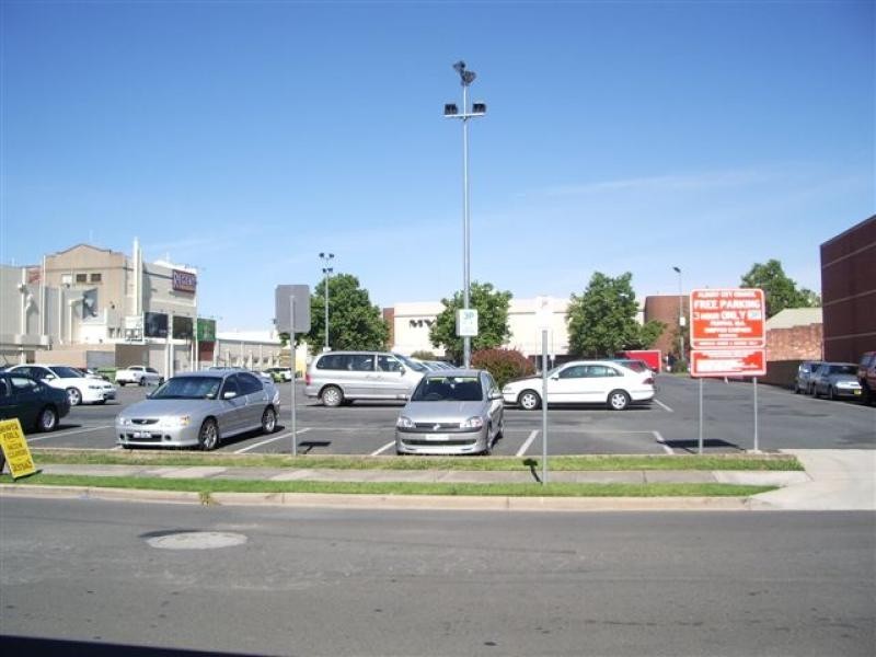 UNIT 2/518 MACAULEY STREET, Albury NSW 2640