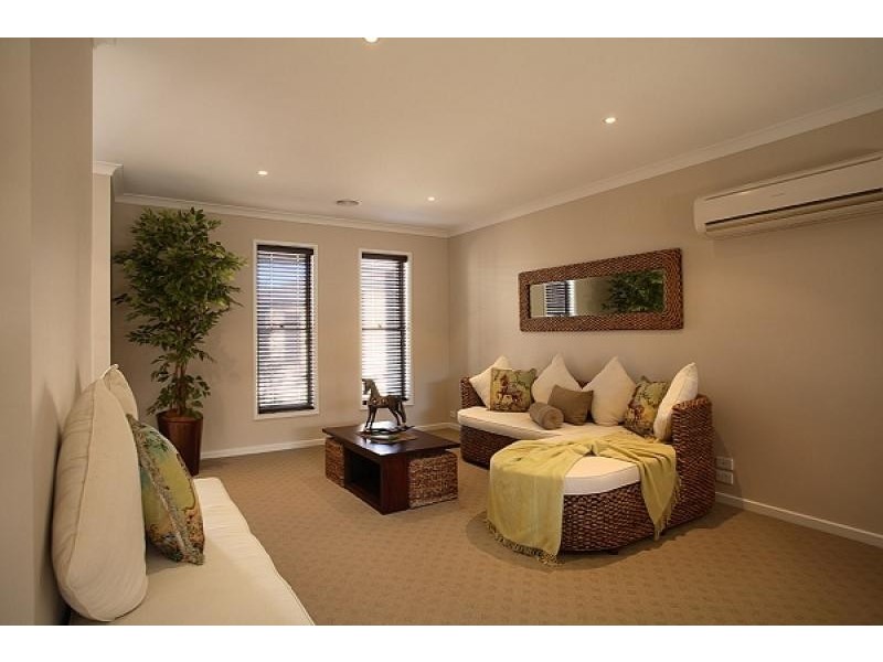 378 Cambourne Street, Lavington, Albury NSW 2640